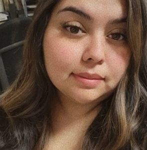 Meet your Posher, Adrianna